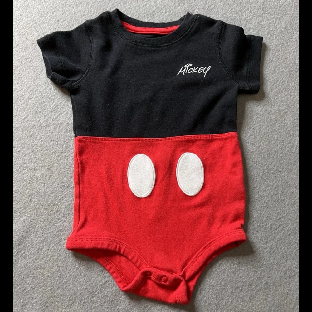 Walt Disney World Mickey Mouse Bodysuit Unisex Baby 24 Months Red Black Tail